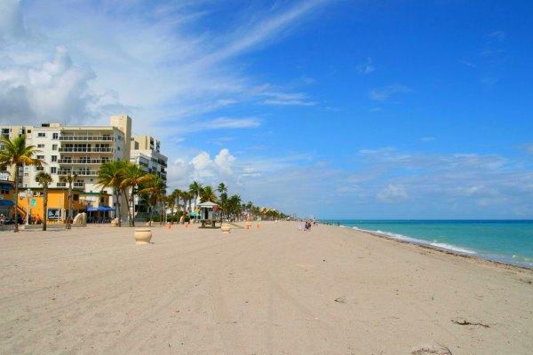 Hollywood Beach, Hollywood, Florida Hollywood Beach, Hollywood, Florida