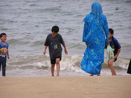 Pantai Teluk Ketapang