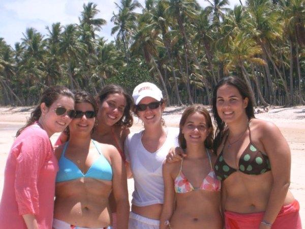 Brazilian girls at Morro de Sao Paulo Beach - Bahia - Brazil Brazilian girls at Morro de Sao Paulo Beach - Bahia - Brazil